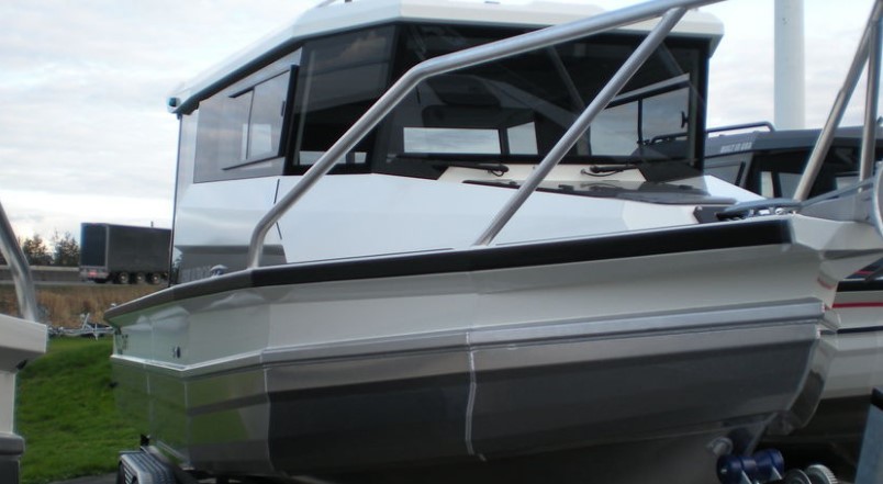 Key Considerations When Buying a High-Speed Boat