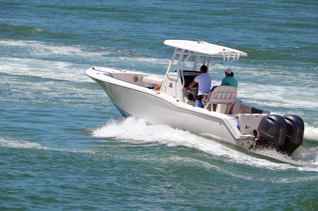 Comparing Center Console and Dual Console Boats: A Comprehensive Guide