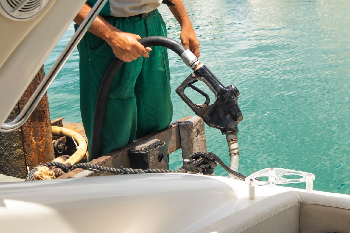Essential Steps for Safely Refueling a Boat