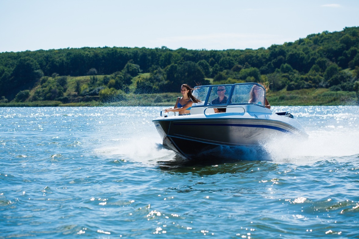 Essential Tips for an Enjoyable Summer Boating Experience