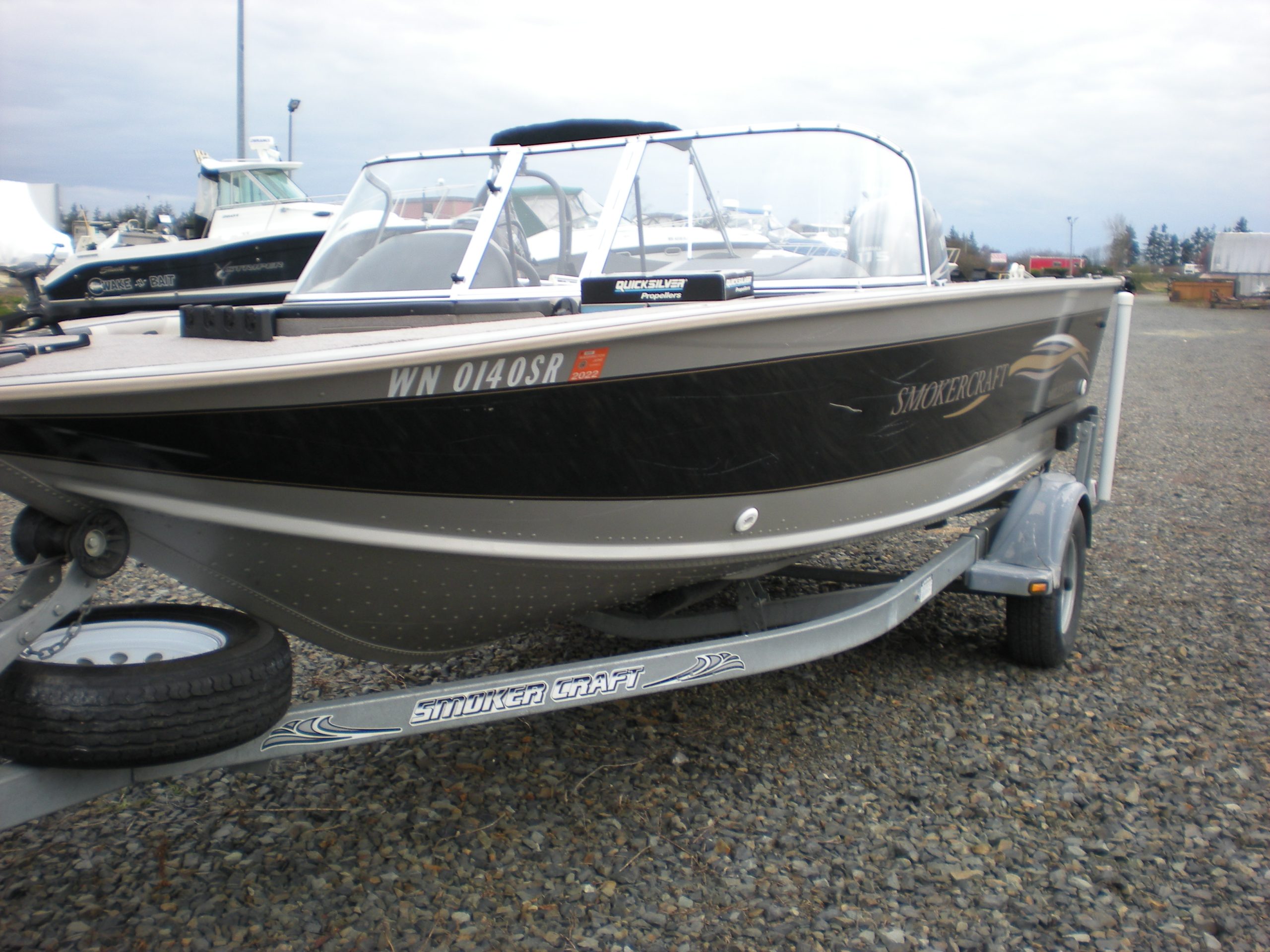 2002 Smokercraft Millentia 192