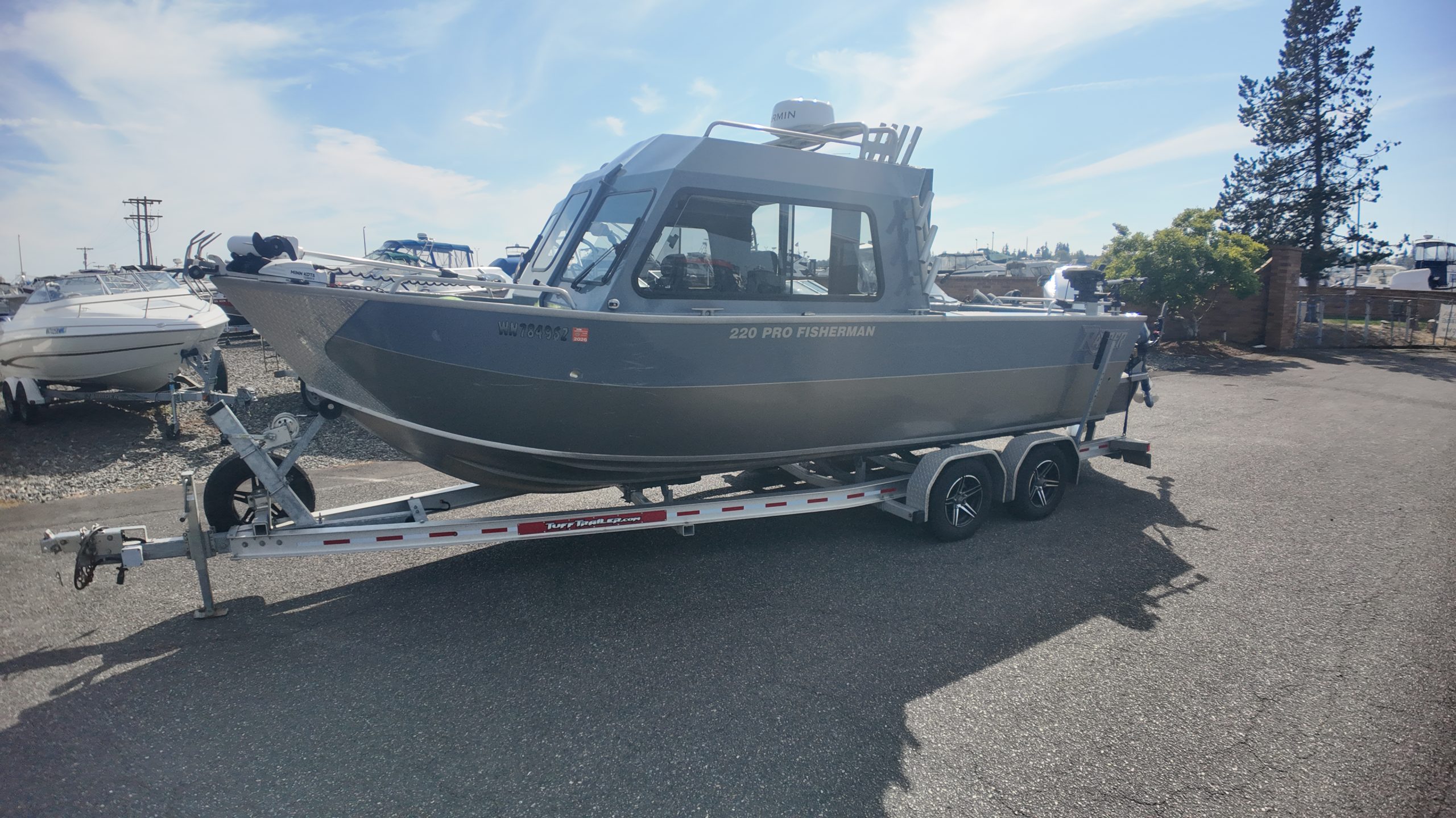 2022 Raider Boats 220 Profisherman