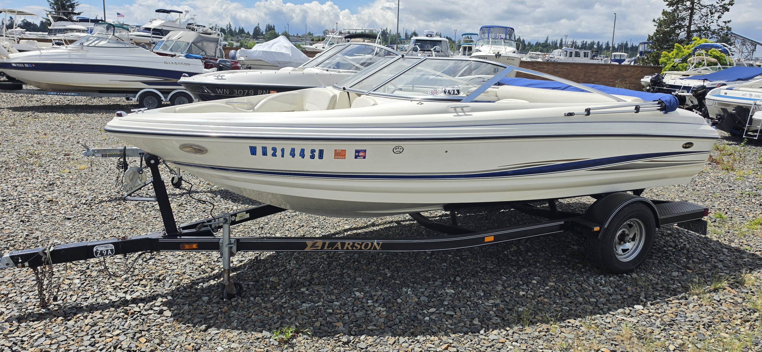 2004 LARSON 180 SE